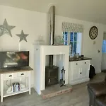 펜션 Azure House - Part Of The The Bay Village With Pool, Gym And Direct Access, Pub, Restaurant, Tennis And Meadows Walks 파일리