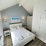 펜션 Azure House - Part Of The The Bay Village With Pool, Gym And Direct Access, Pub, Restaurant, Tennis And Meadows Walks *
