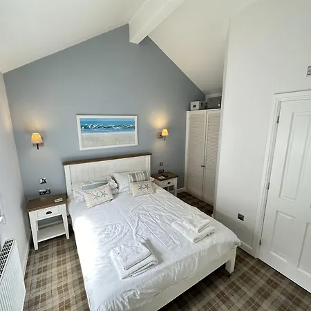 Holiday home Azure House *